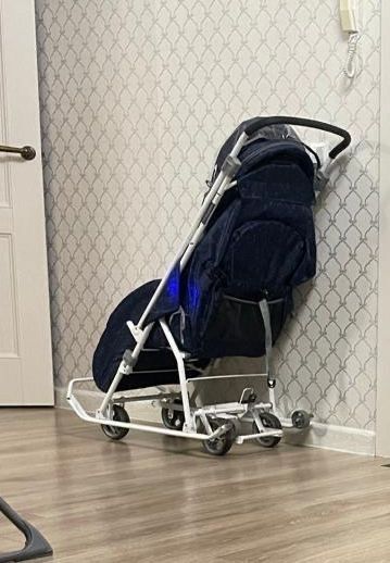 Продам санки с колесиками