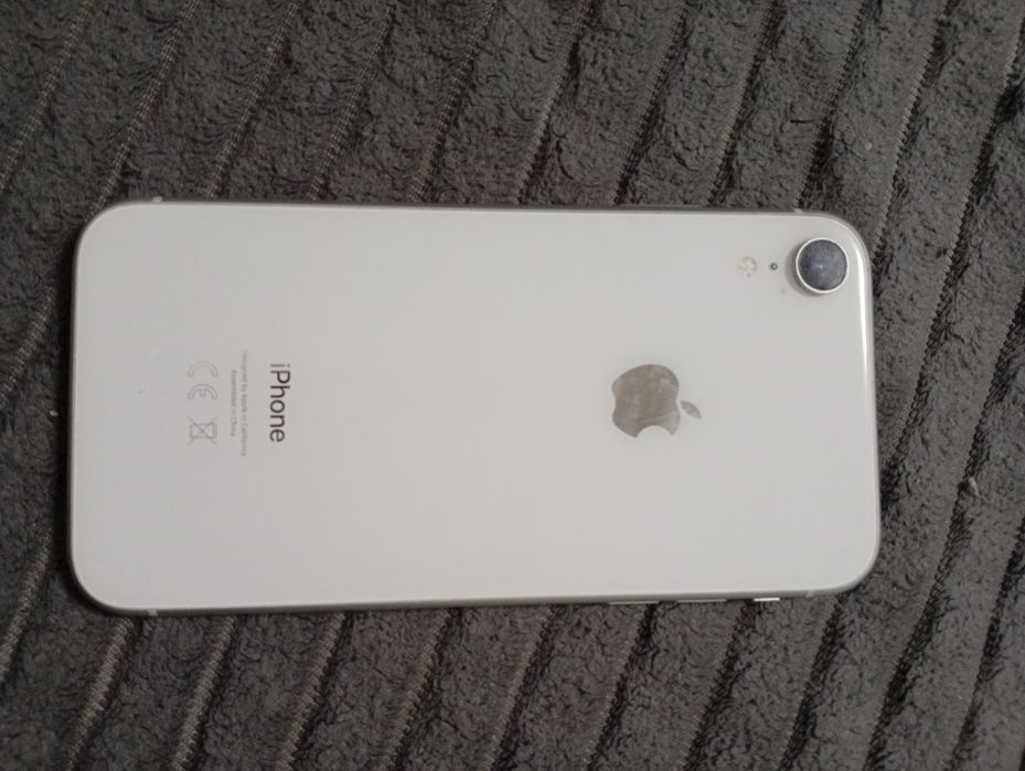 Продам Iphone xr