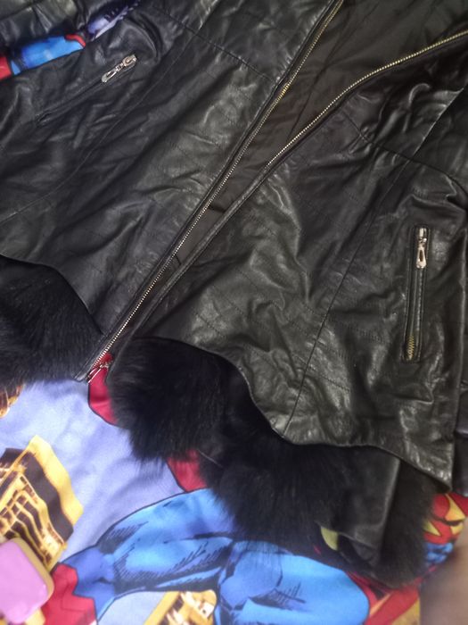 Продам кожаную куртку