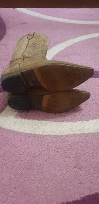 Продам кожаные казачки