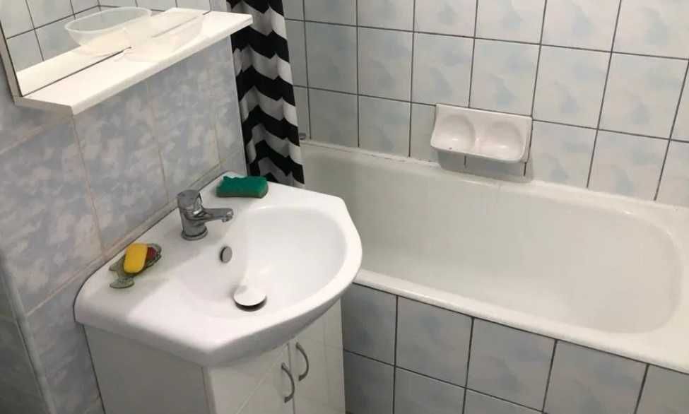 Дава се под наем Едностаен апартамент в Пловдив, Център - 30 кв.м за 179.52 € - Снимка #1