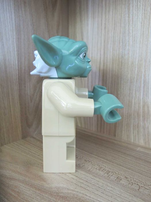 Колекционерски будилник LEGO Star Wars Yoda Alarm Clock, Модел: 9003080