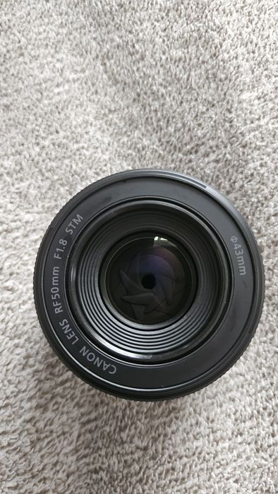 Obiectiv canon RF 50mm f1.8 STM