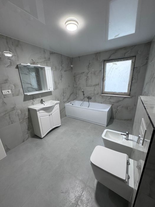 Vand casa cu etaj ocupabila imediat