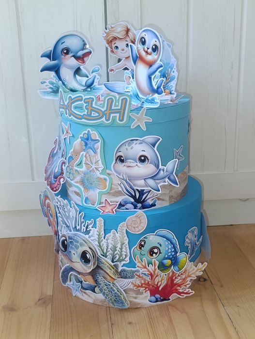 Картонена  "торта" с 3D ефект.