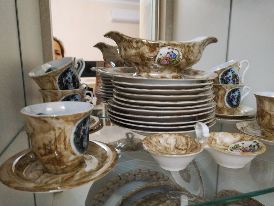 Столово - чайный сервиз "Мадонна"