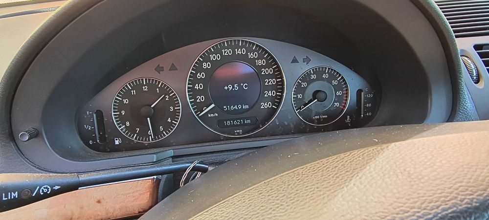 Mercedes W211 2002 г. Италианка