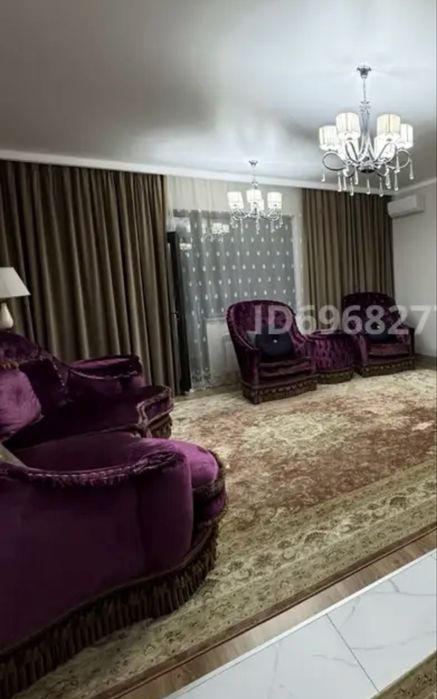 Диван в классическом стиле