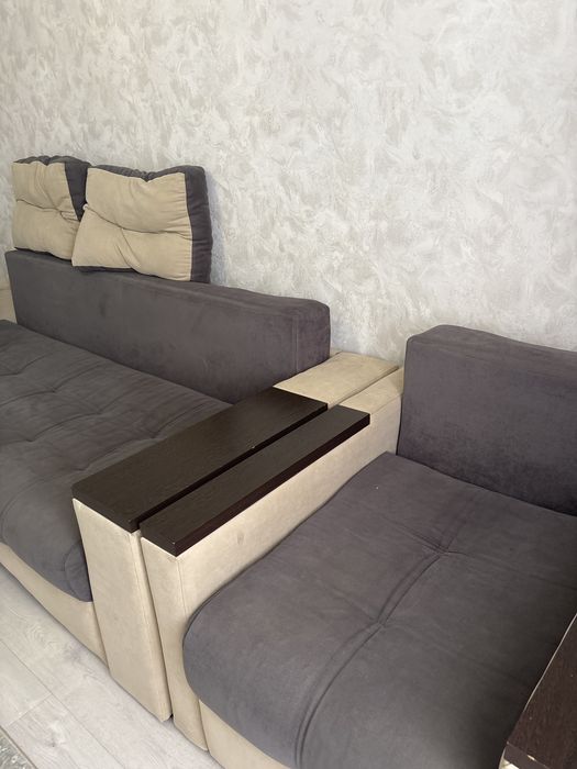 Продам диван с креслом все раскладывается