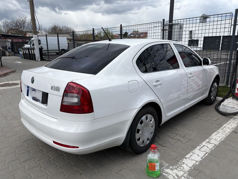 SKODA Octavia 2011 — imagine 3