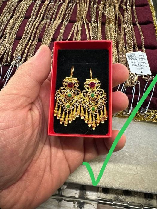 Zargarlik buyumlari/Ювелирные изделия