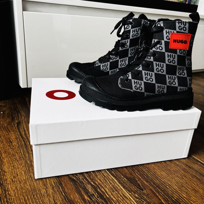 Ghete/cizme/bocanci Hugo, marimea 35