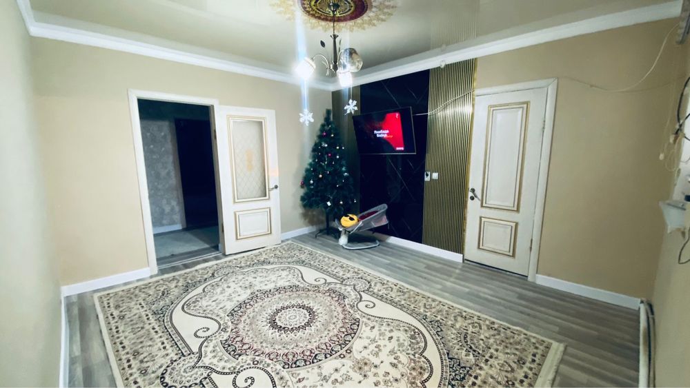 Продается дом сарай и гараж.