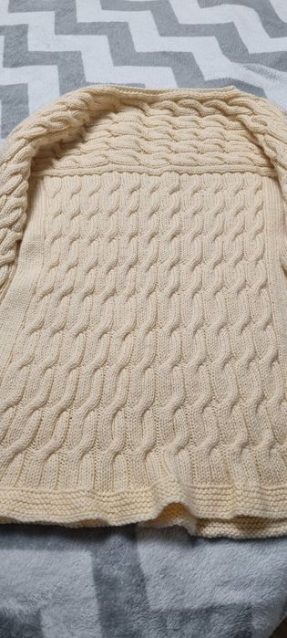 Ръчно плетен дълъг пуловер