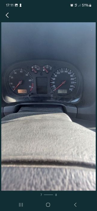 Vând golf 4 1.6 16V Preț 6.000 Lei.  Negociabil
