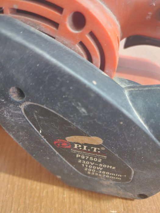 Шлифовальная машинка