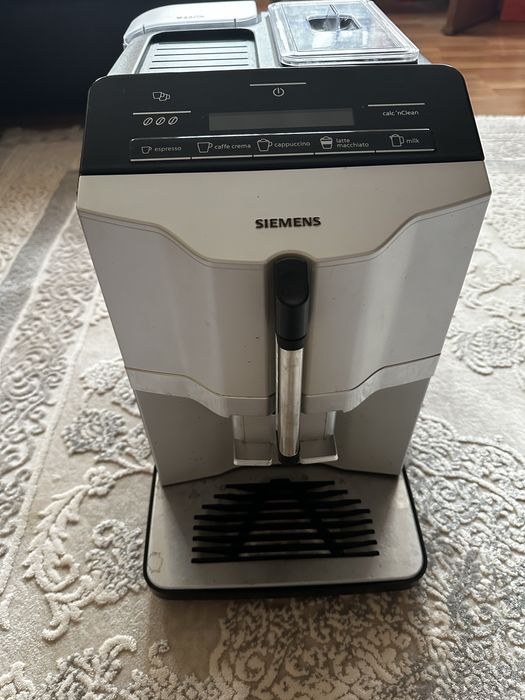 Espressor automat. Siemens EQ Series, cafea boabe