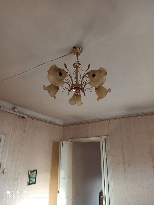 Продам люстры в хорошем состоянии