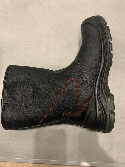 Продам спецобувь