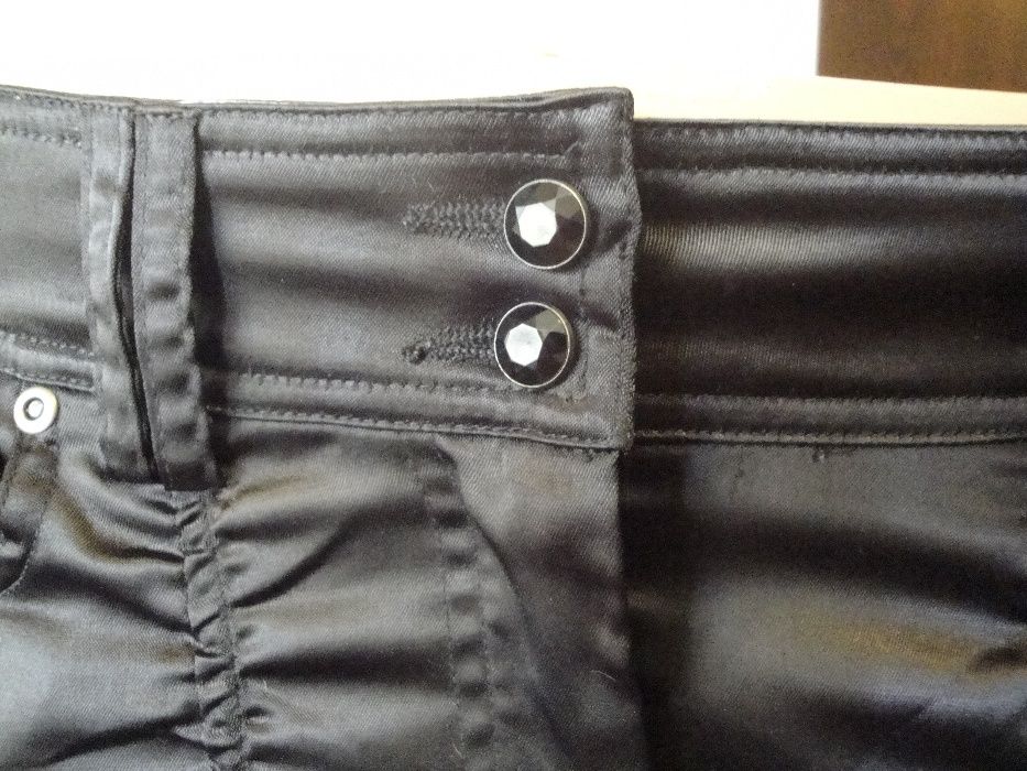 Terranova (Теранова)– нова маркова черна набрана/намачкана дамска пола