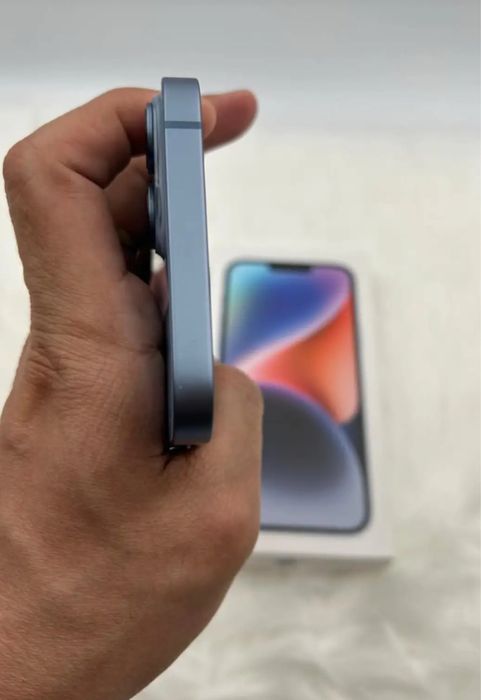 Продам айфон 14 плюс 128гб