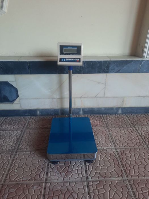 Весы напольные 150 300 KG TWH Series