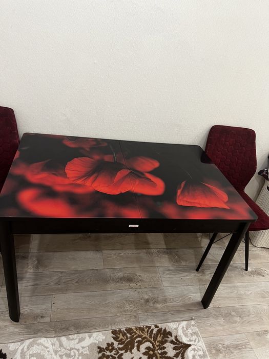 Продам стол кухоный