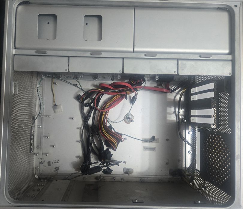 Корпус Mac Pro 2008 с блоком питания