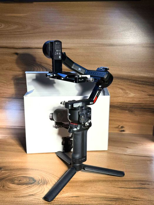 Электронный стабилизатор DJI RS 4