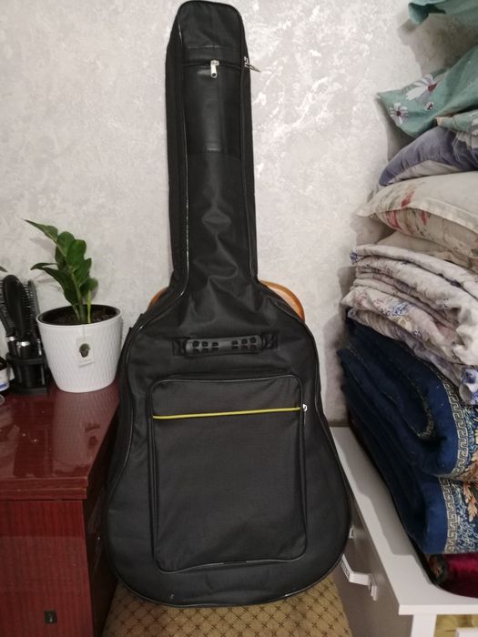 Продам гитару новый