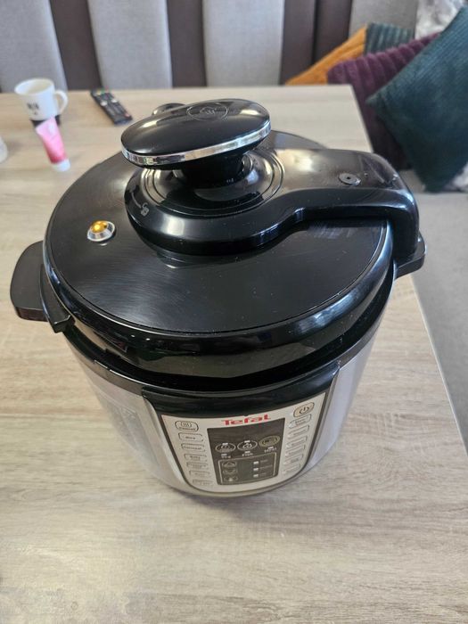Мултикукър под налягане Тефал