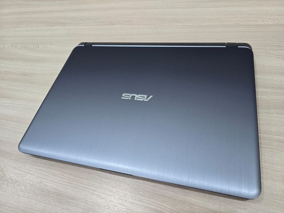ASUS, Celeron 8Th, SSD 256Gb, Ram 4Gb, Full HD IPS