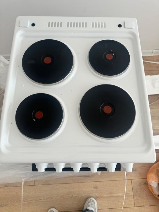 Продам кухонную плиту