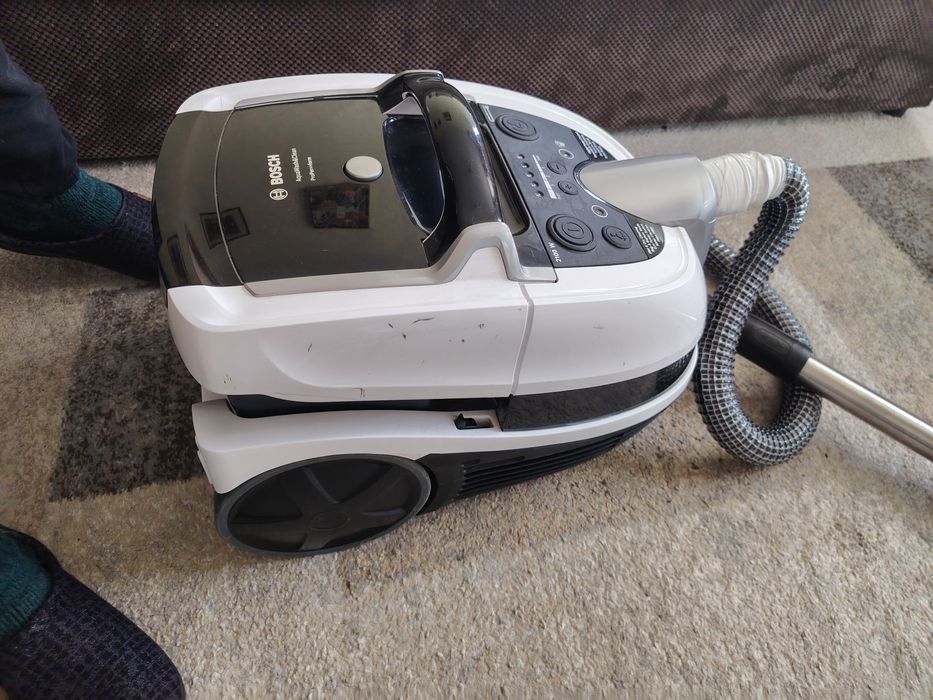 Прахосмукачка Bosch BWD421PRO, за сухо и мокро почистване