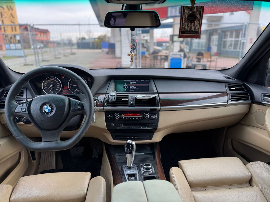 Vând/Schimb BMW X5 3.0 Xdrive 2010 M57