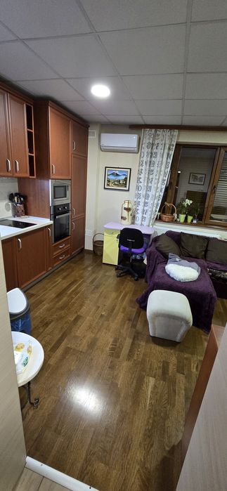 Дава се под наем Едностаен апартамент в Плевен, Идеален център - 50 кв.м за 408 € - Снимка #2