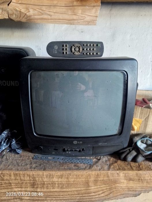 продам телевизор б\у LG
