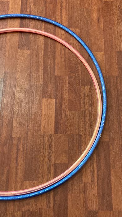 обручи гимнастические