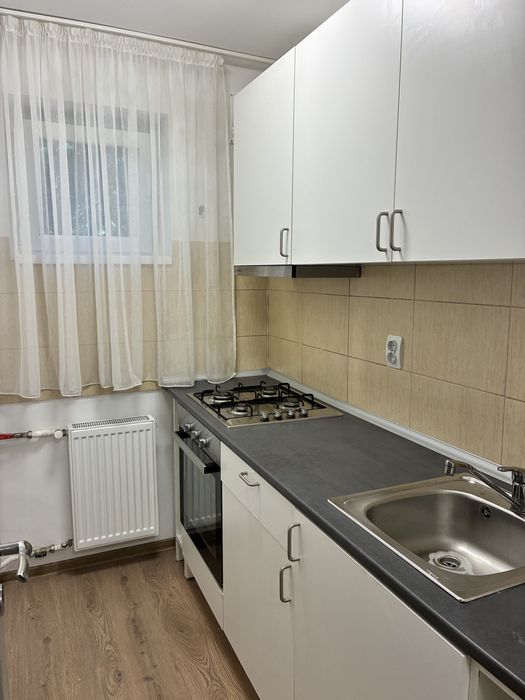 Închiriez apartament 2 camere, 36mp, Plaza Romania, etaj3
