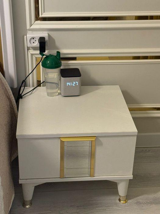 Продаётся спальный гарнитур