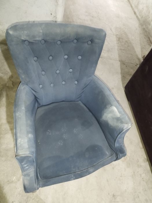 Продаётся диваны и кресла. Kresro va divanlar sotiladi