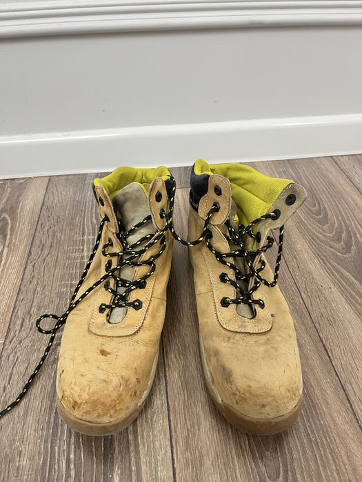 Продается спецовки и обуви