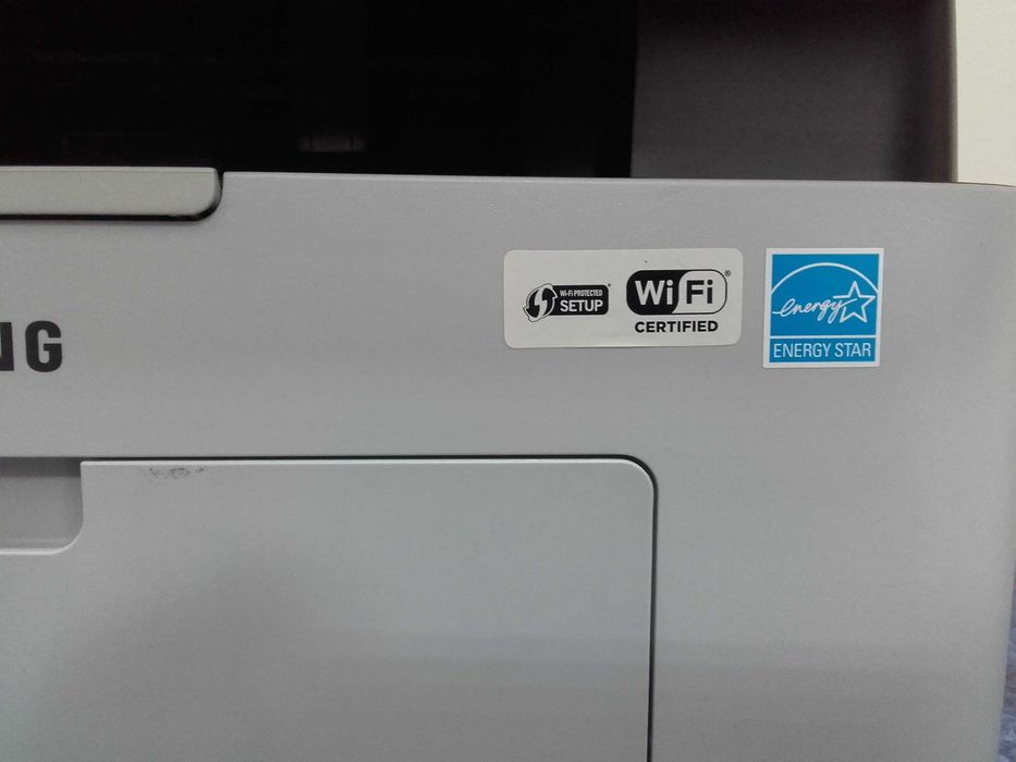 Като нов! Безжичен Wi-Fi лазерен принтер,скенер и копир 3 в 1 Samsung M2070w