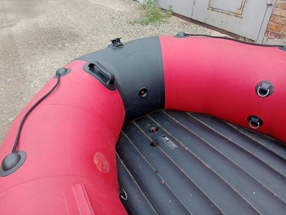 Лодка пвх Таймень 4000.