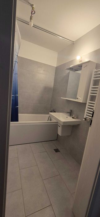 Inchiriez apartament 2 camere + PARCARE
