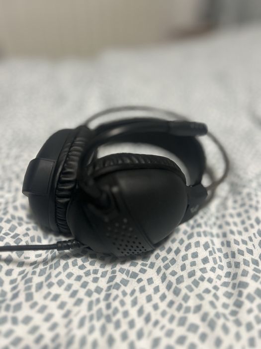 Vand casti Hiper X noi nouțe