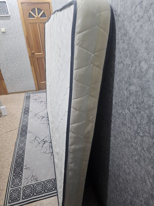 Продам матрас 1,60×2 метра