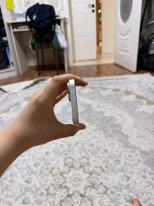 iPhone 14 в хорошем состаяние