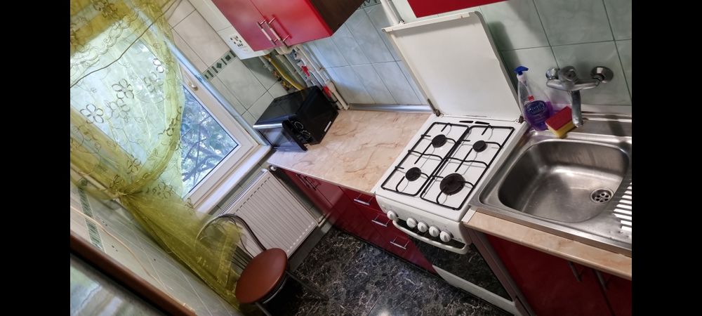 Apartament de inchiriat 2camere,vis-a-vis  de Campus