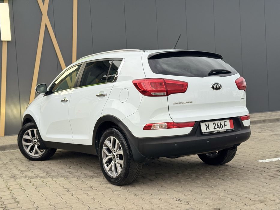 Kia Sportage/ 1.7crdi/ Euro 6/navigatie/ trapa /led/piele